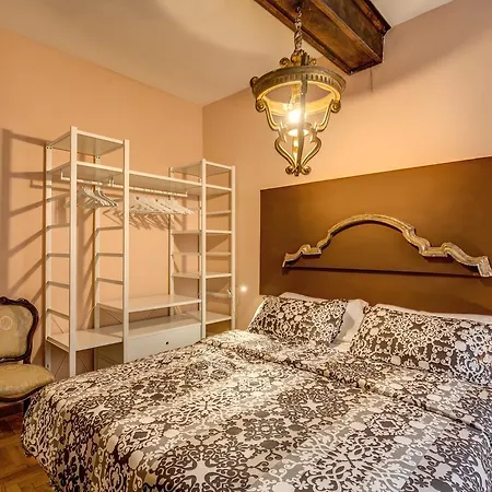Governo Vecchio Apartament Rzym